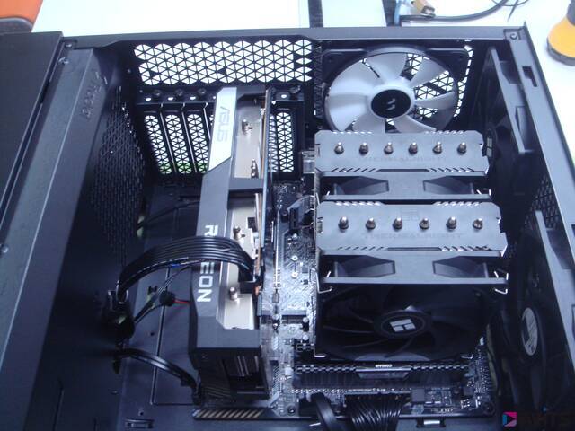 UEFI(BIOS)起動できるだけの構成。