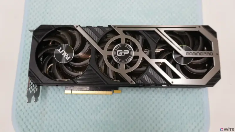 グラフィックボードも流用します。