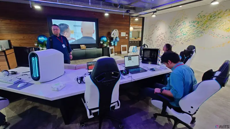 さらに、人間工学に基づいたゲーミングチェアまで。