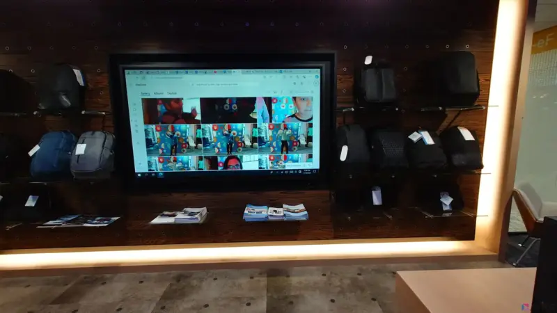 機能性とデザインを両立したバッグやリュックなどのアクセサリーも充実。