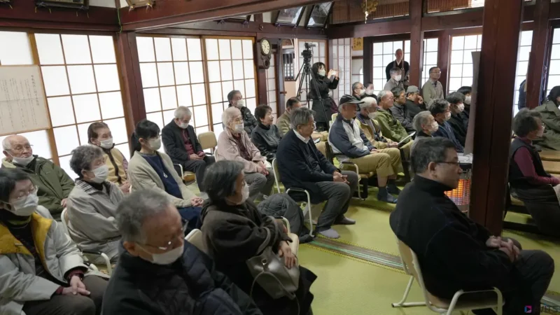 ほとんどの椅子が埋まり、立ち見が出るほどの熱気！😲 皆さんの笑顔をカメラを通して視聴者さんへ届けました🎥✨