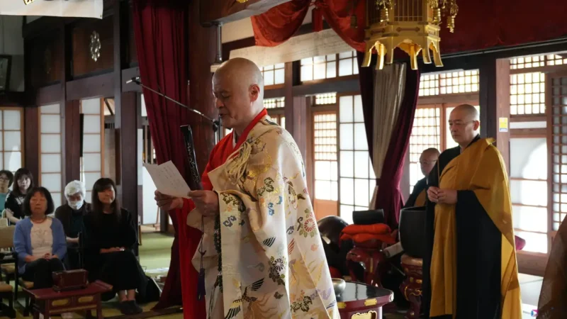心を込めて読経してくださいます